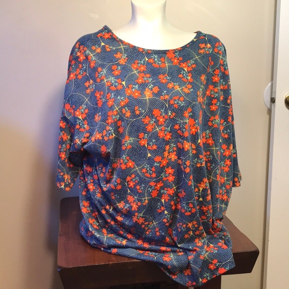 LuLaRoe Tops - Xl Lularoe Irma worn once